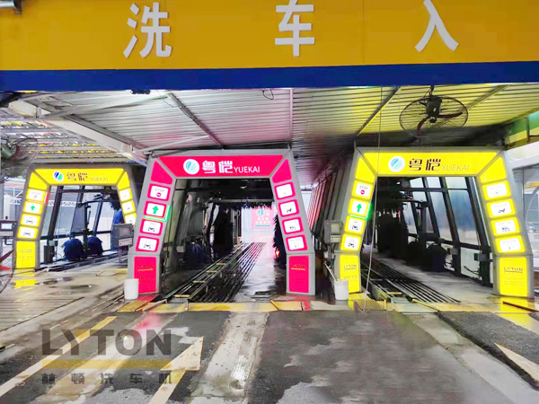 四會粵愷，一站三套洗車設(shè)備！粵愷加油站復(fù)購林頓FX11全自動洗車機(jī)