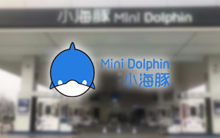 三十年煉化經(jīng)驗(yàn),高清潔定制油品！小海豚Mini Dolphin油站選擇lyton龍門往復(fù)式全自動(dòng)洗車機(jī)