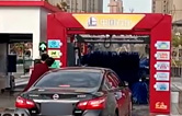 常州中石化FX-11-7雙風(fēng)機(jī)7刷電腦洗車機(jī)設(shè)備交付使用，現(xiàn)場排起來了長龍。