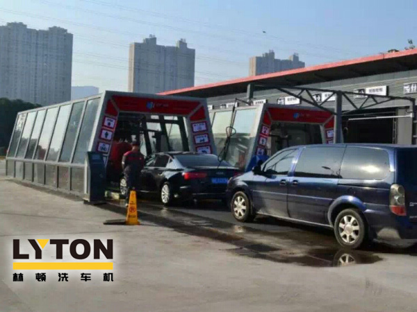全自動(dòng)洗車機(jī)設(shè)備——加油站、洗車店青睞！車友喜愛！Why？