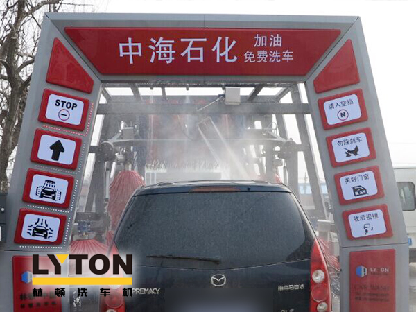 全自動洗車機安裝場所之加油站!提升油站高品質(zhì)服務(wù)的企業(yè)形象，有利于口碑傳播！